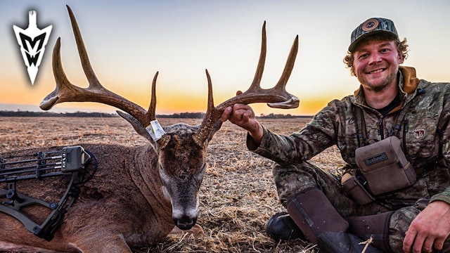 The Perfect Bow Hunt | Drake's Biggest 8-Point Buck Ever | Midwest Whitetail