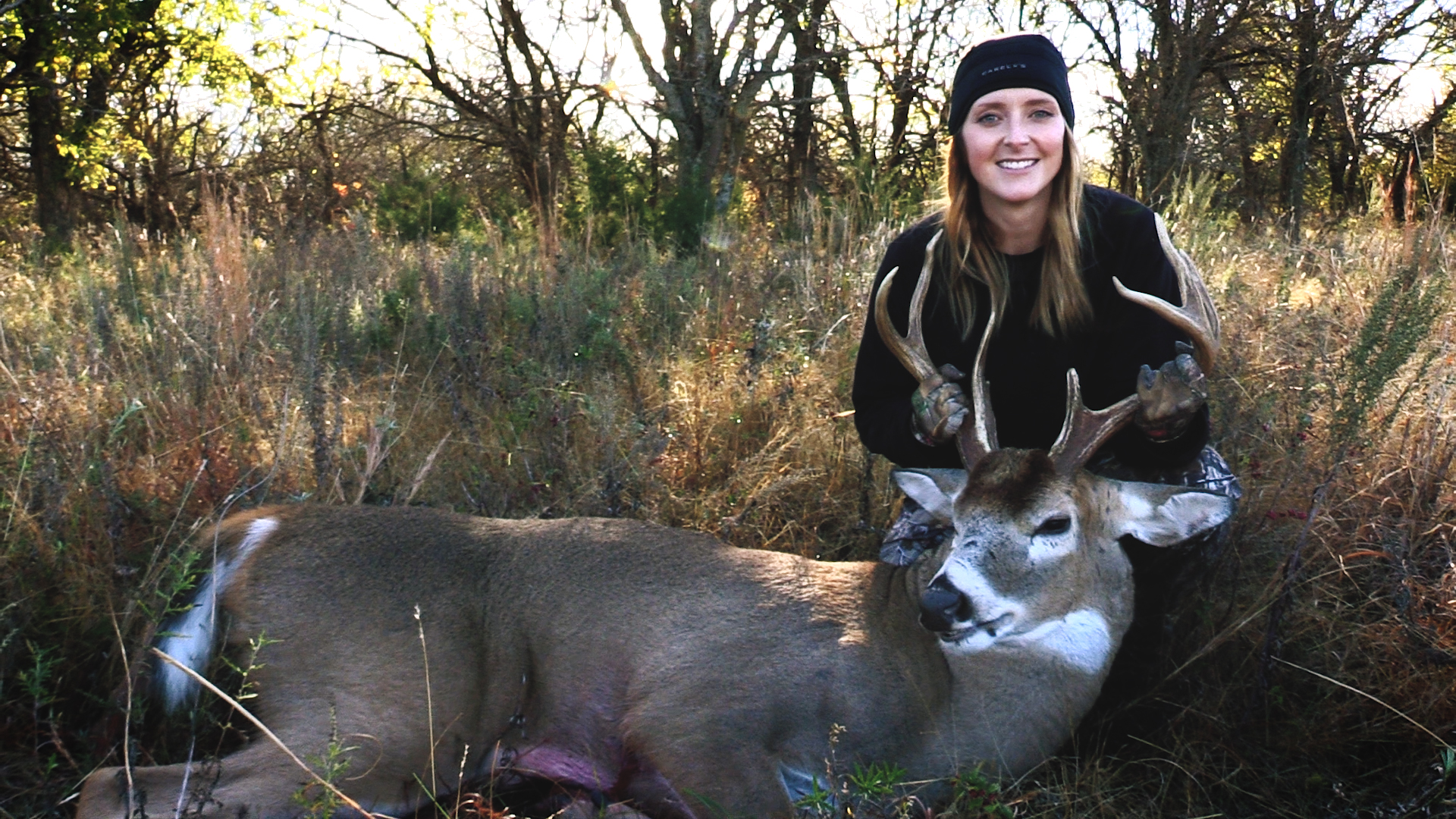 S2E9: Bale Blind Trophy, Rattling Rutting Bucks