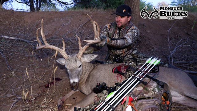 Randy Birdsong Shoots Wide Kansas Giant | Monster Bucks XXXI (2023)