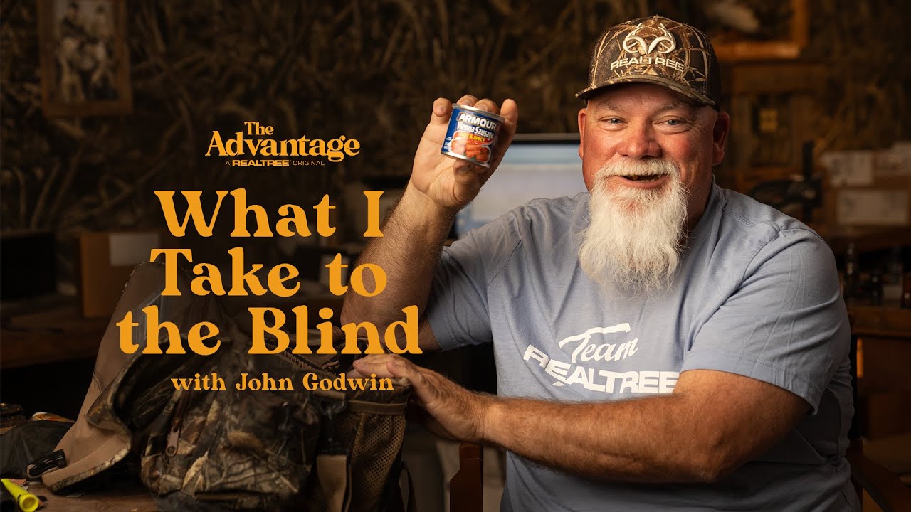 What's in a Duck Commander's Duck Blind Bag (with John Godwin) | The Advantage