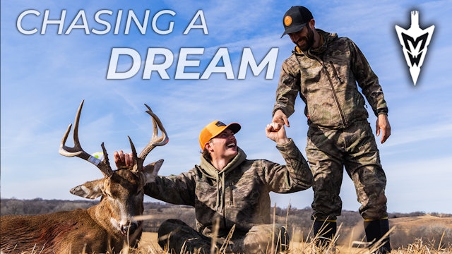 Hunting Intern Chases a Dream | A Perfect Shot on a Giant 8 | Midwest Whitetail