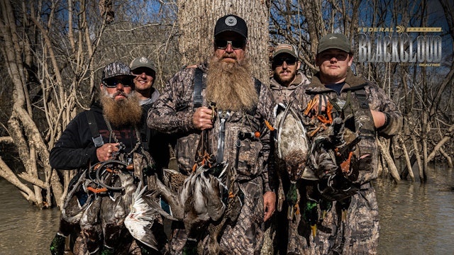 Duck Hunting the Public Flooded Timber | Hunting That Skinny Water | Black Cloud