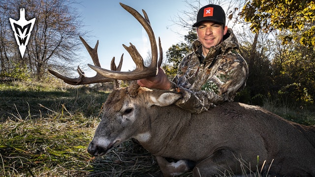 Giant Bodied Iowa Bruiser, Pre-Rut Ramp Up | Midwest Whitetail