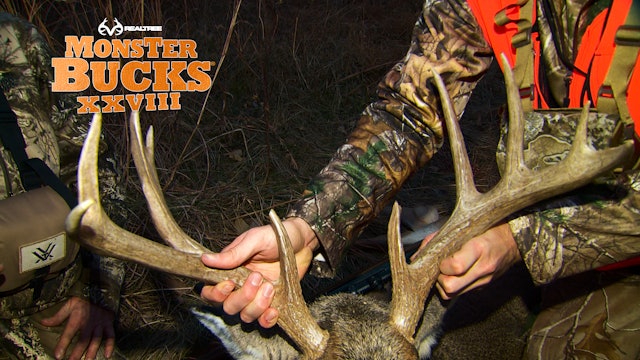 Cody Larsen's Nice Nebraska Buck | Realtree's Monster Bucks