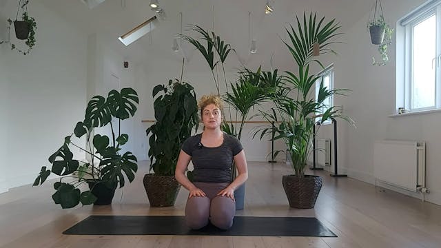 Aoife - Vinyasa Flow