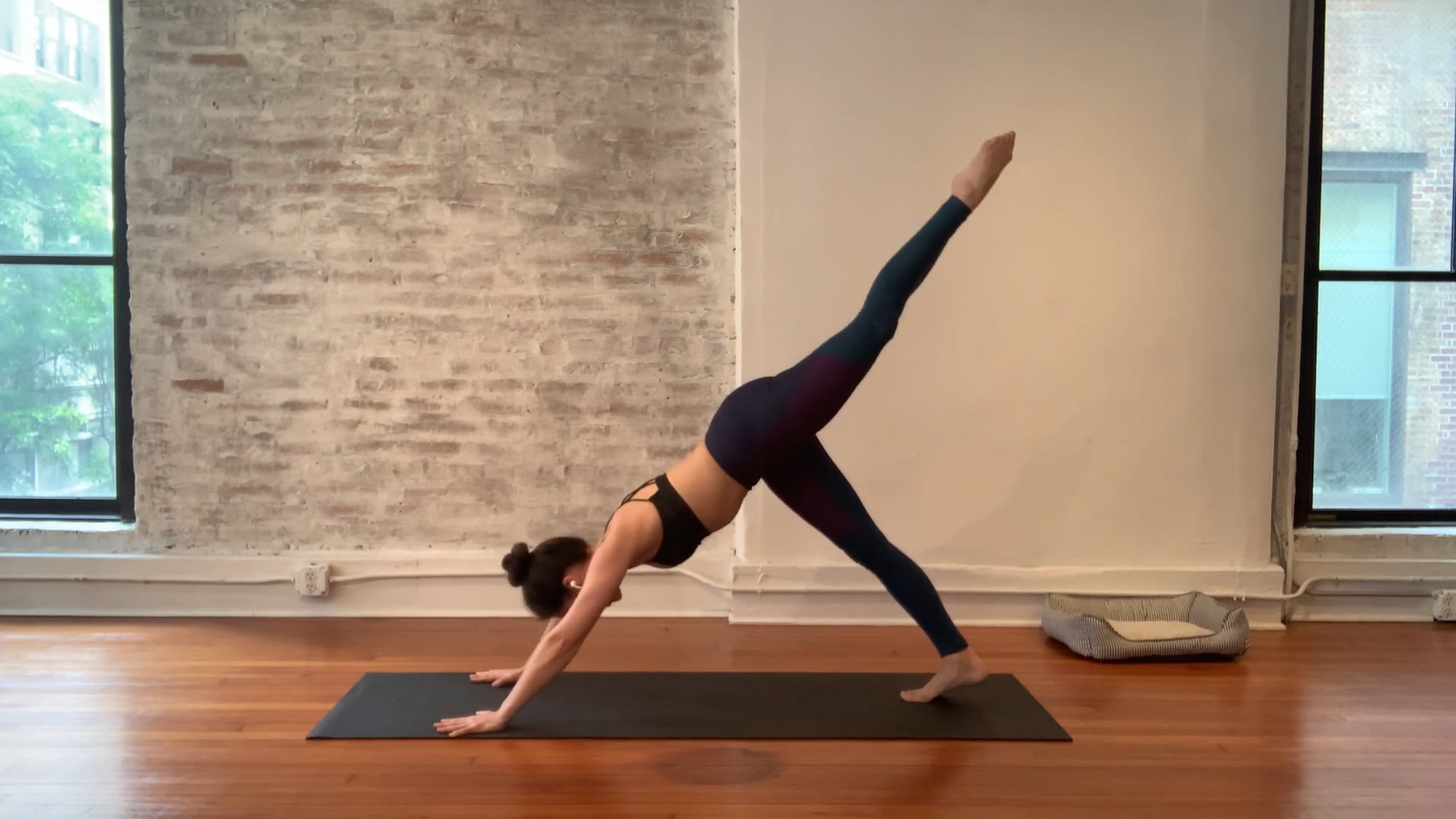 pilates flow + stretch (6.18 live class)