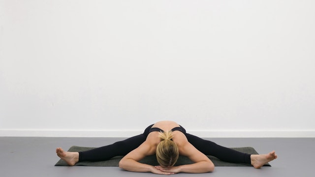 Wide legged forward fold - Yogipedia