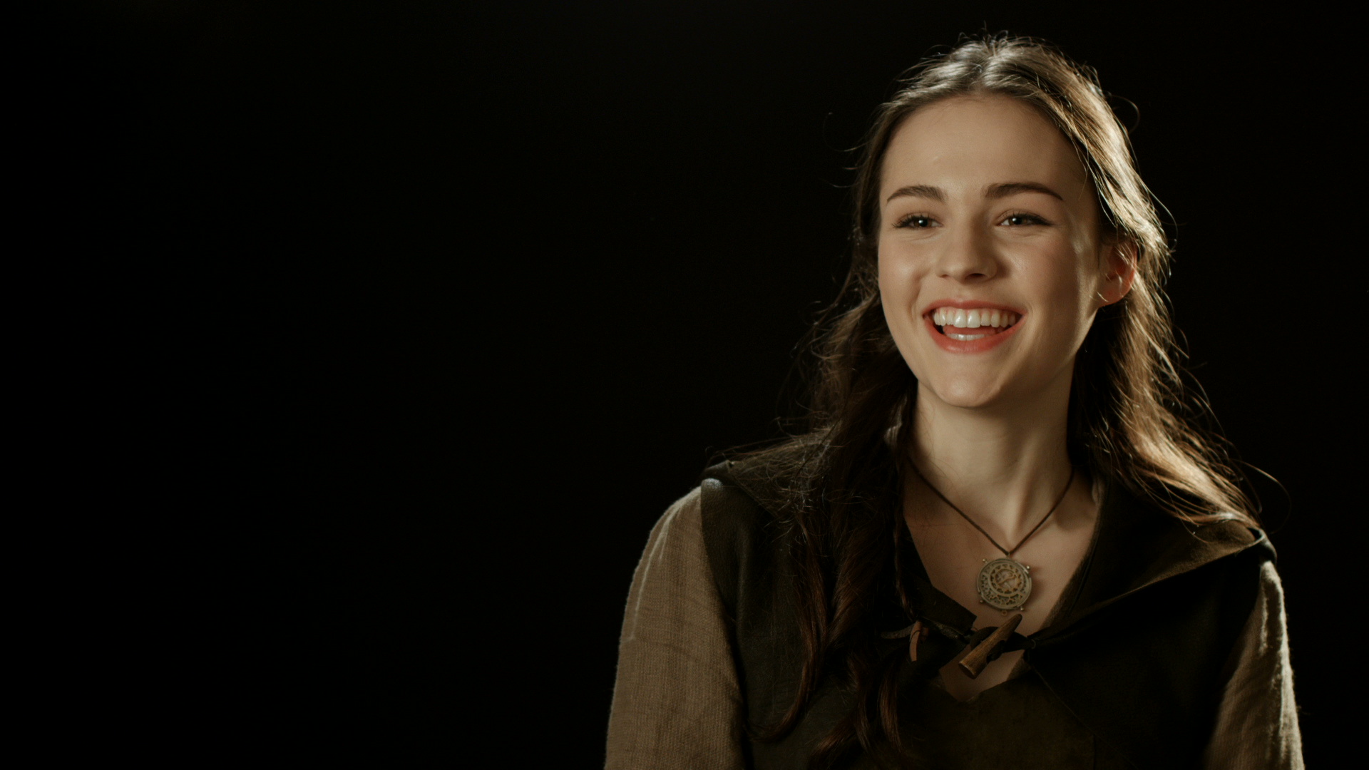 Sophie Skelton (Ren): Introduction