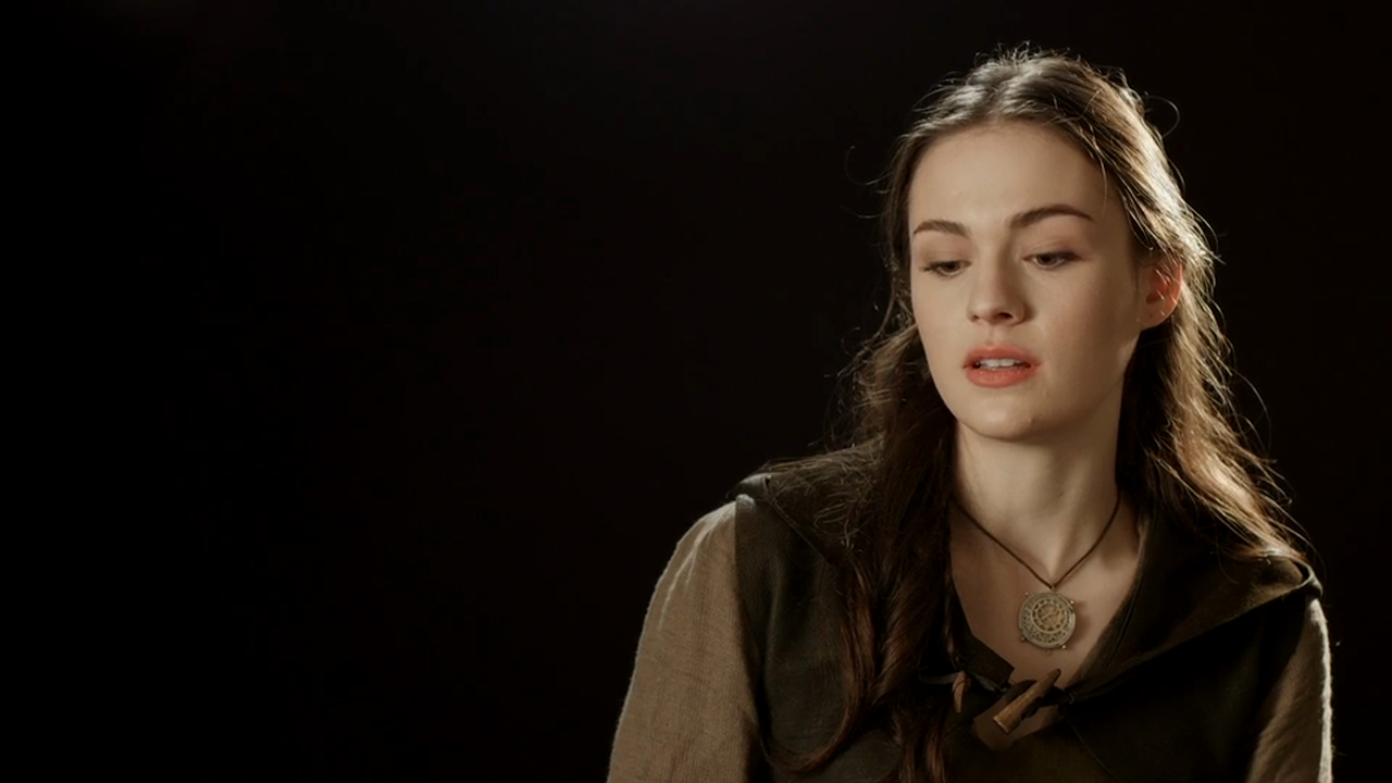 Sophie Skelton (Ren): Why should people watch Ren?