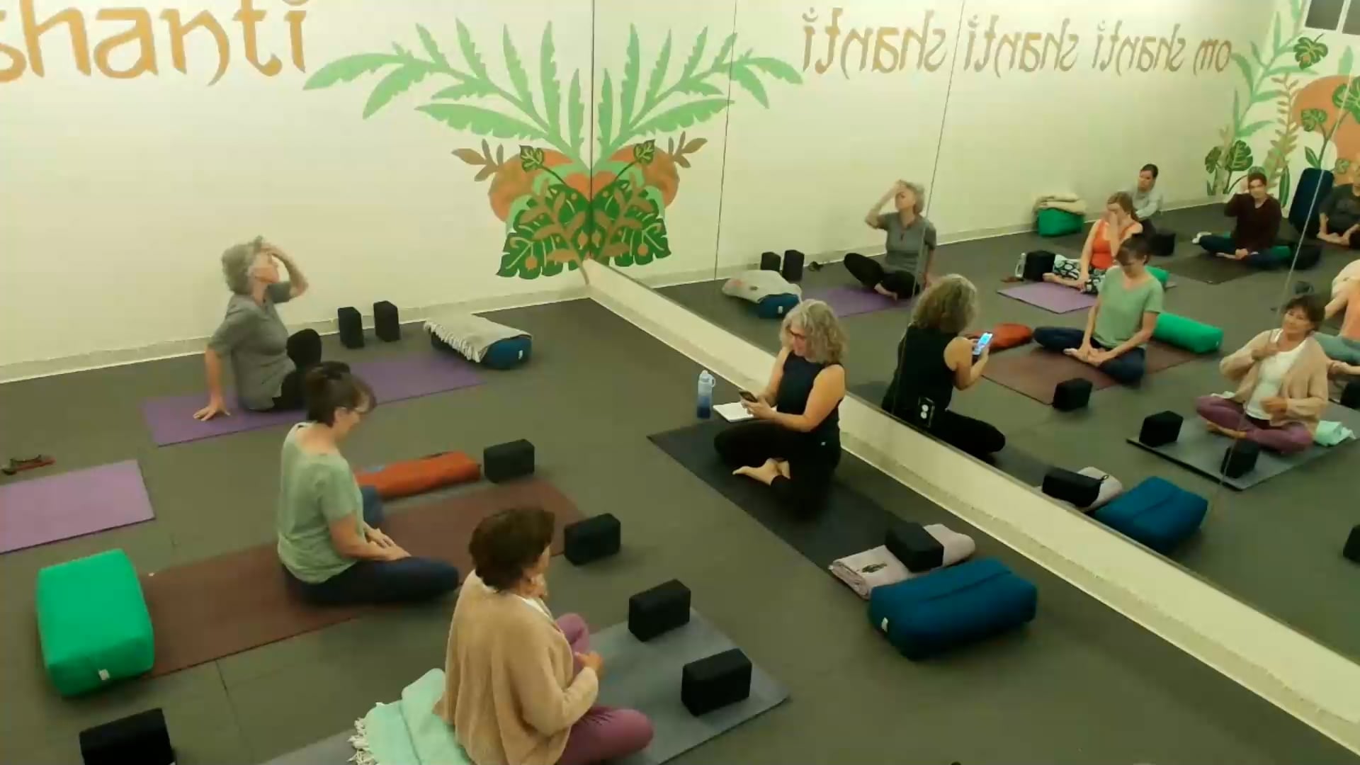 The Retreat: Yoga & Soulful Fitness Video