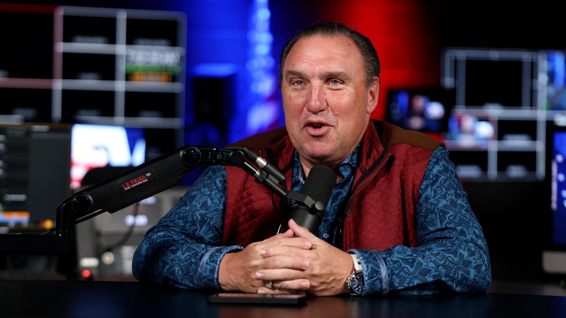 Vax Risks for Kids? Laura Loomer's Firing Spree, & Russia’s Tariff Secrets