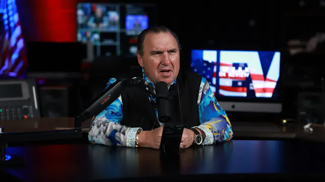 Globalism Dies at Davos, WEF: AI to R...