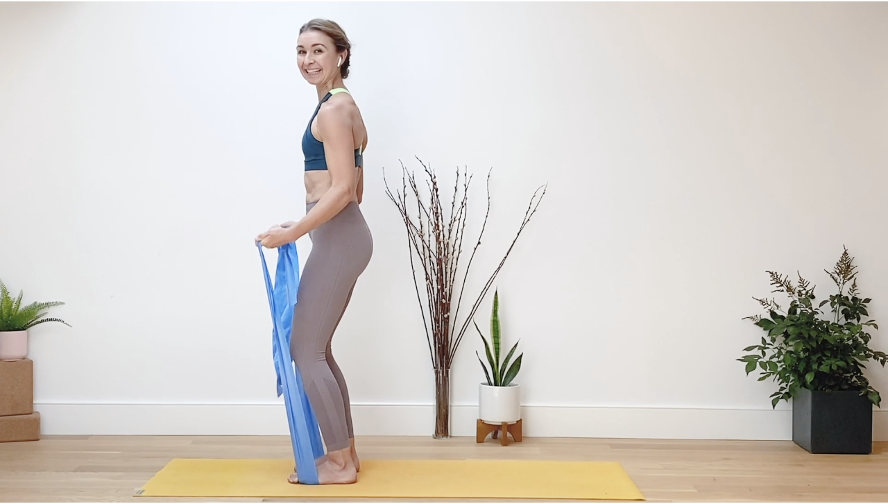 Upper Body Sculpt + Flow : 20 Min.