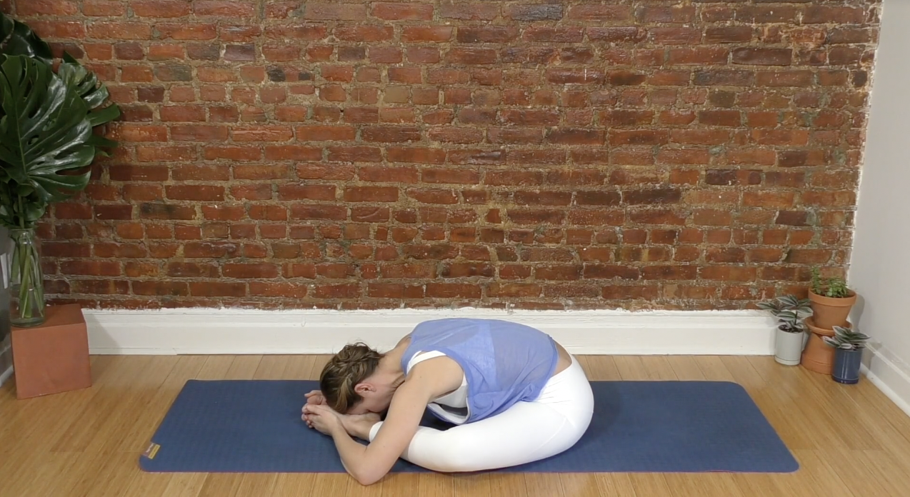 Evening Yoga Flow : 22 Min.