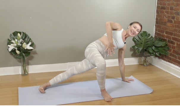Lunchtime Yoga Flow : 21 Min.