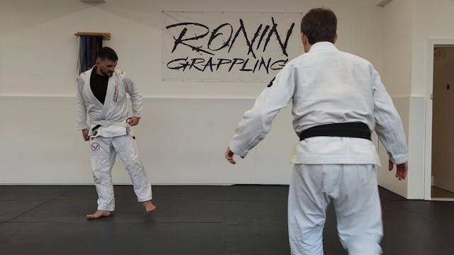 Open Guard Attacks - Shoulder Clamp B...