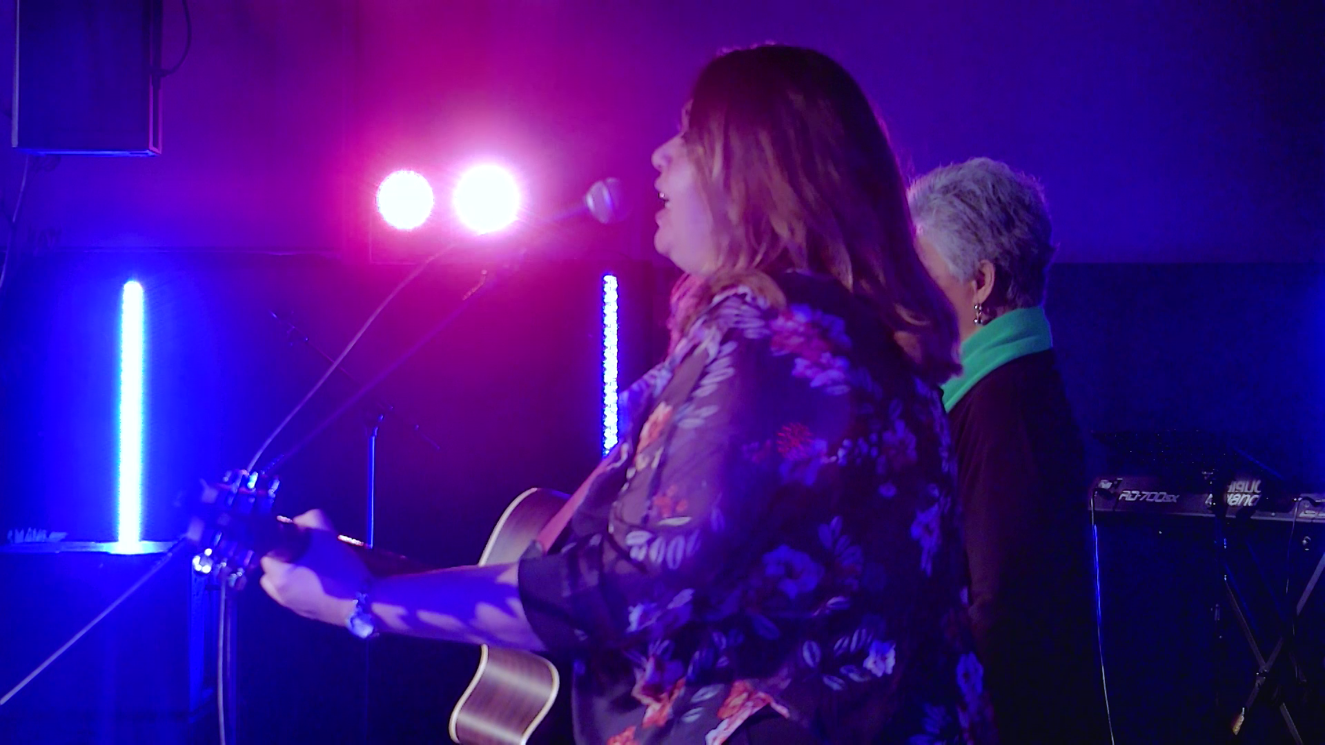 Waiata: Duet - Lesley NiaNia & Francis Rangihuna