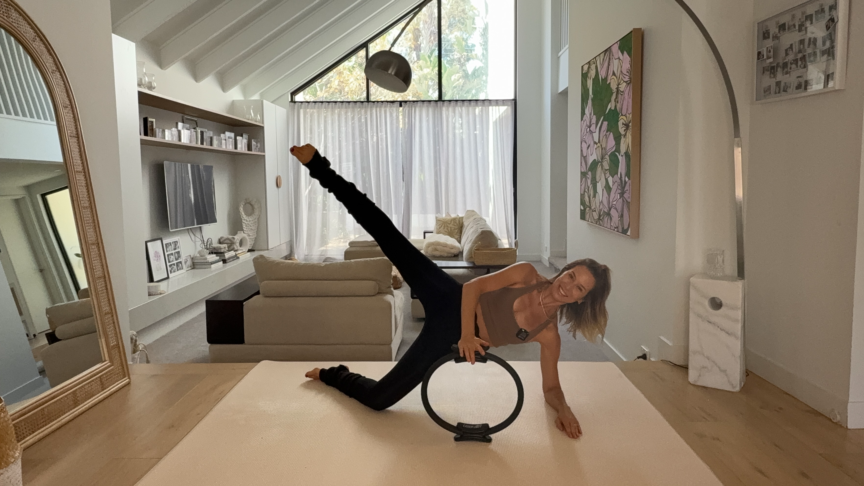 23 Minute Pilates Magic Circle - Side Body Arms & Inner Thighs 
