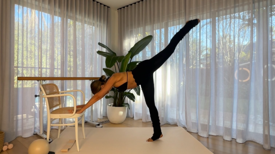 23 Minute Top Travel Moves to Tone & Tighten - POOSH Feature 