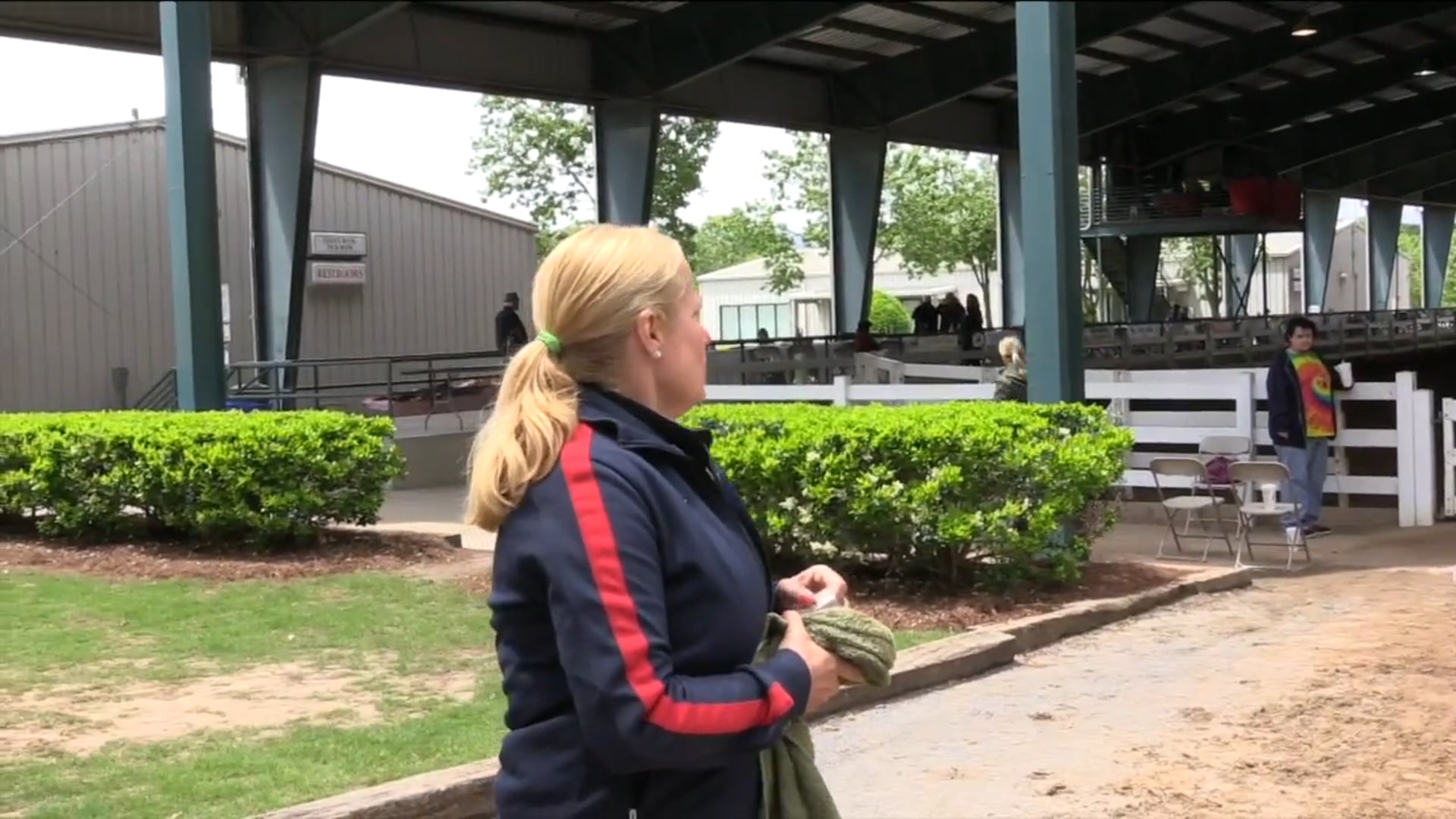 DC17 - Bunny Braun - SESHA Saddleseat Medallion