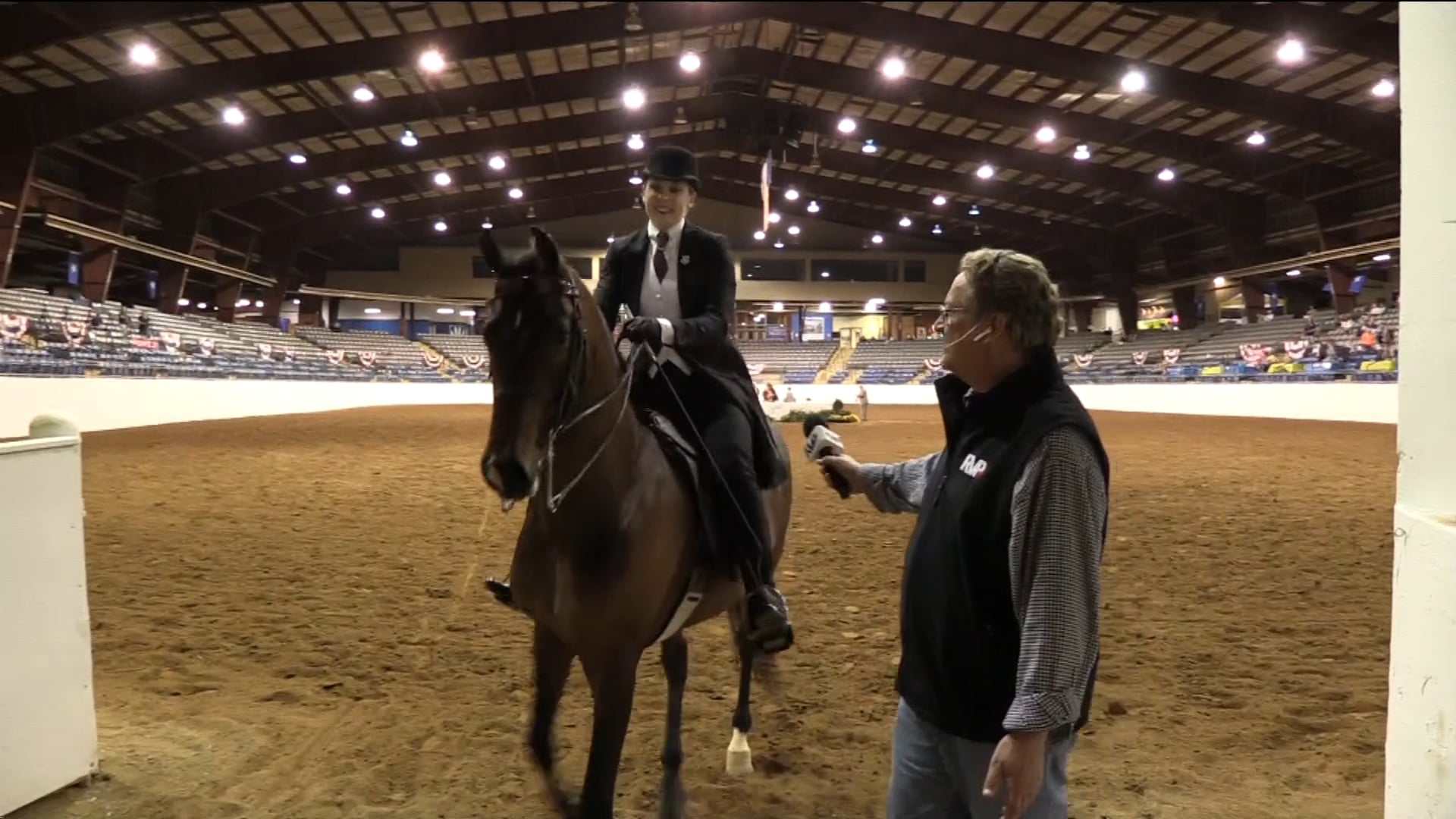 BB19 - Class 44A - Queen's Crown Royal