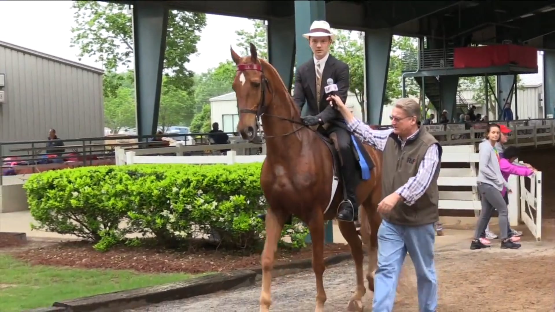 DC17 - Red Wing's Divine Waltz