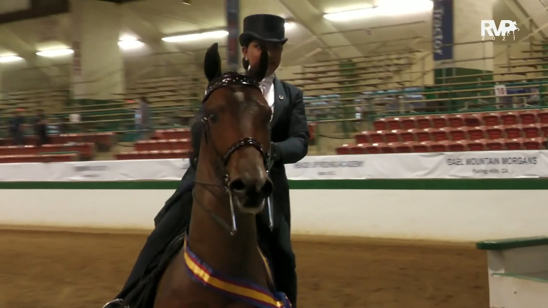 SS21 - Class 140 - Out Late and Isabella Charon, up