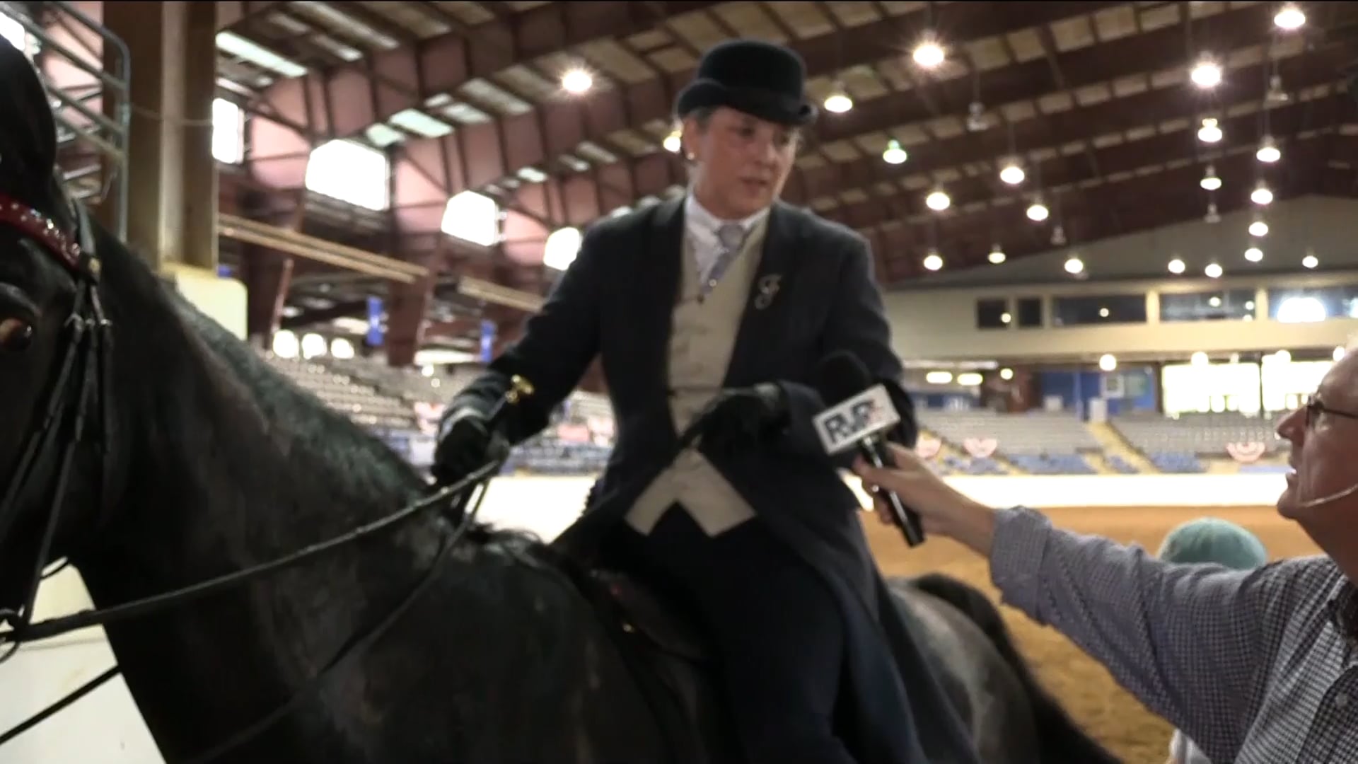 BB19 - Class 24B - Moonlight and Mistletoe