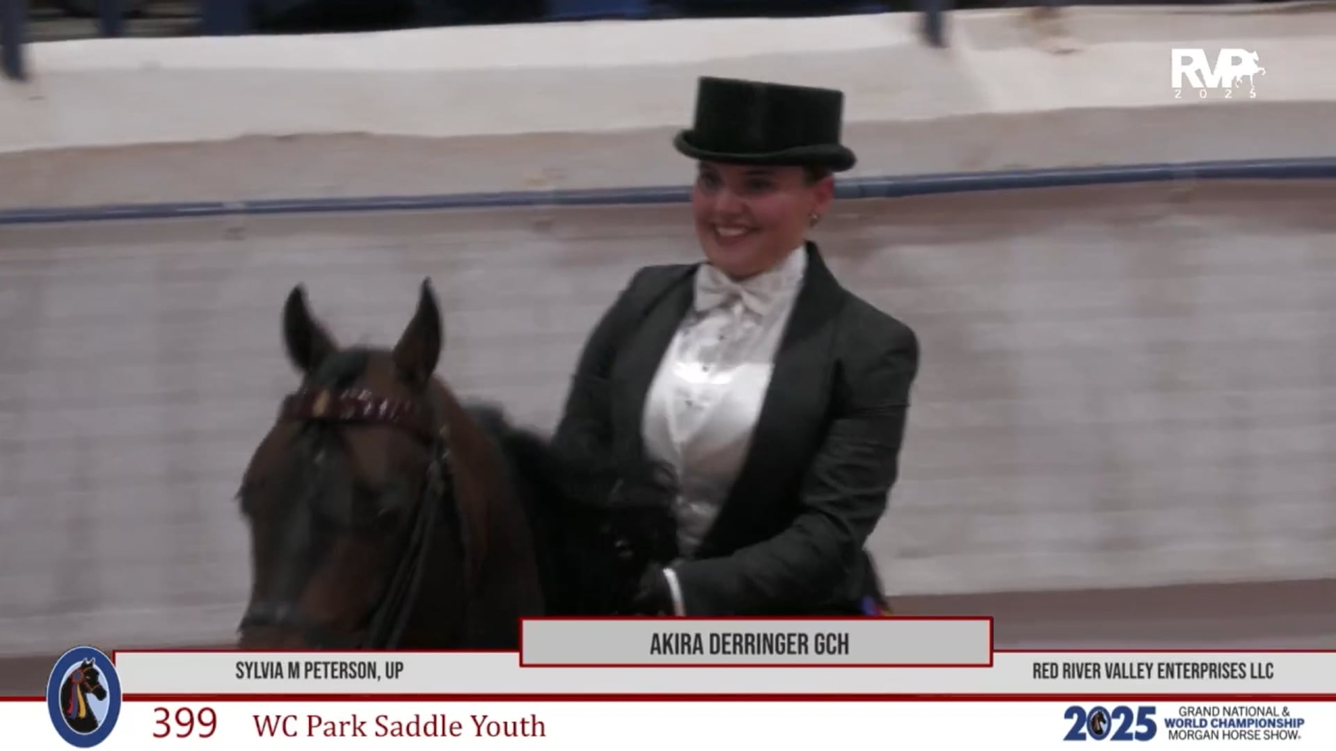 MGN25 - Class 399 - Akira Derringer GCH and Sylvia M Peterson, Up