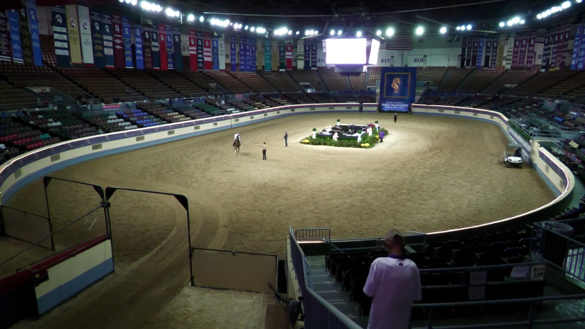 MGN21 - Coliseum - Monday Afternoon