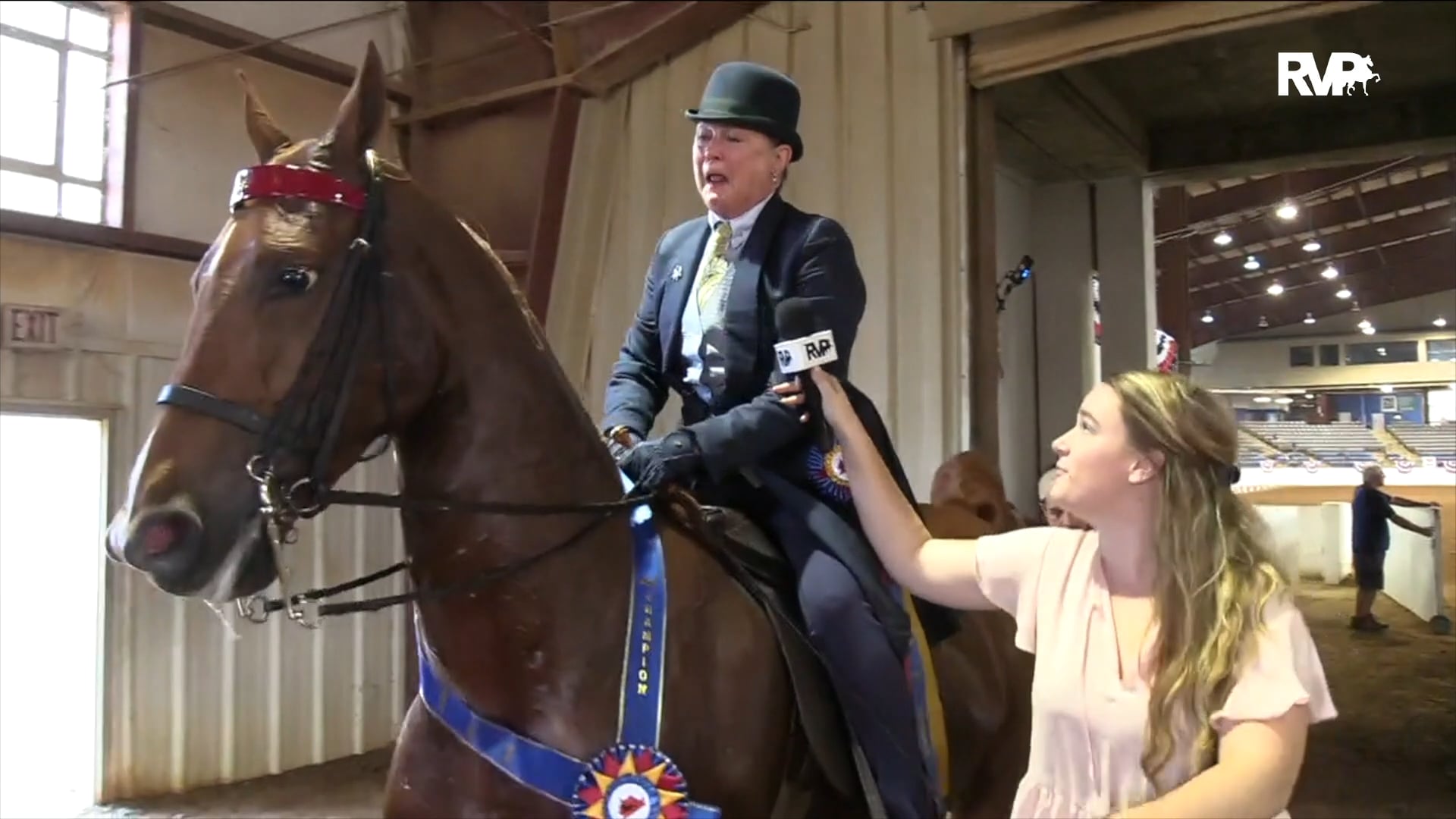 ASHAV19 - Class 84 - Her Majesty's Roses