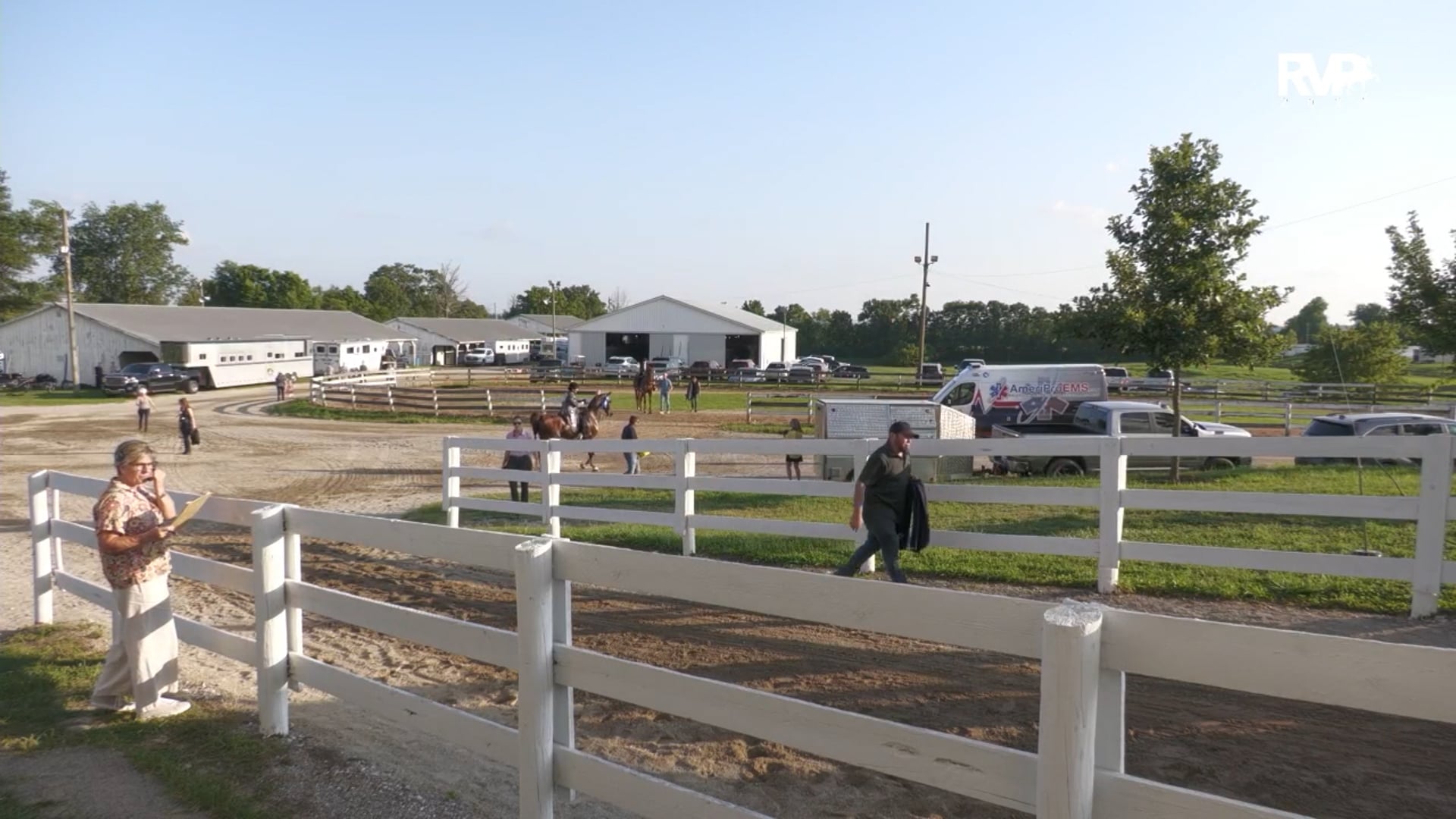 MCF25 - Class 27 - Ladies Five Gaited