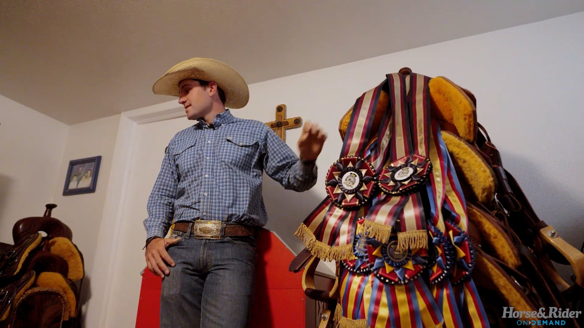 29_HROD_KODY_WARD_25_SADDLE_ROOM_BADAUDIO_V1