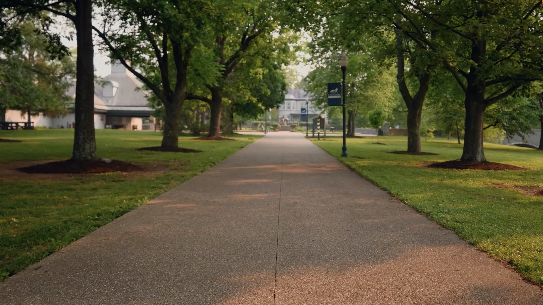 Land of the Horse - The Story of the Kentucky Horse Park 
