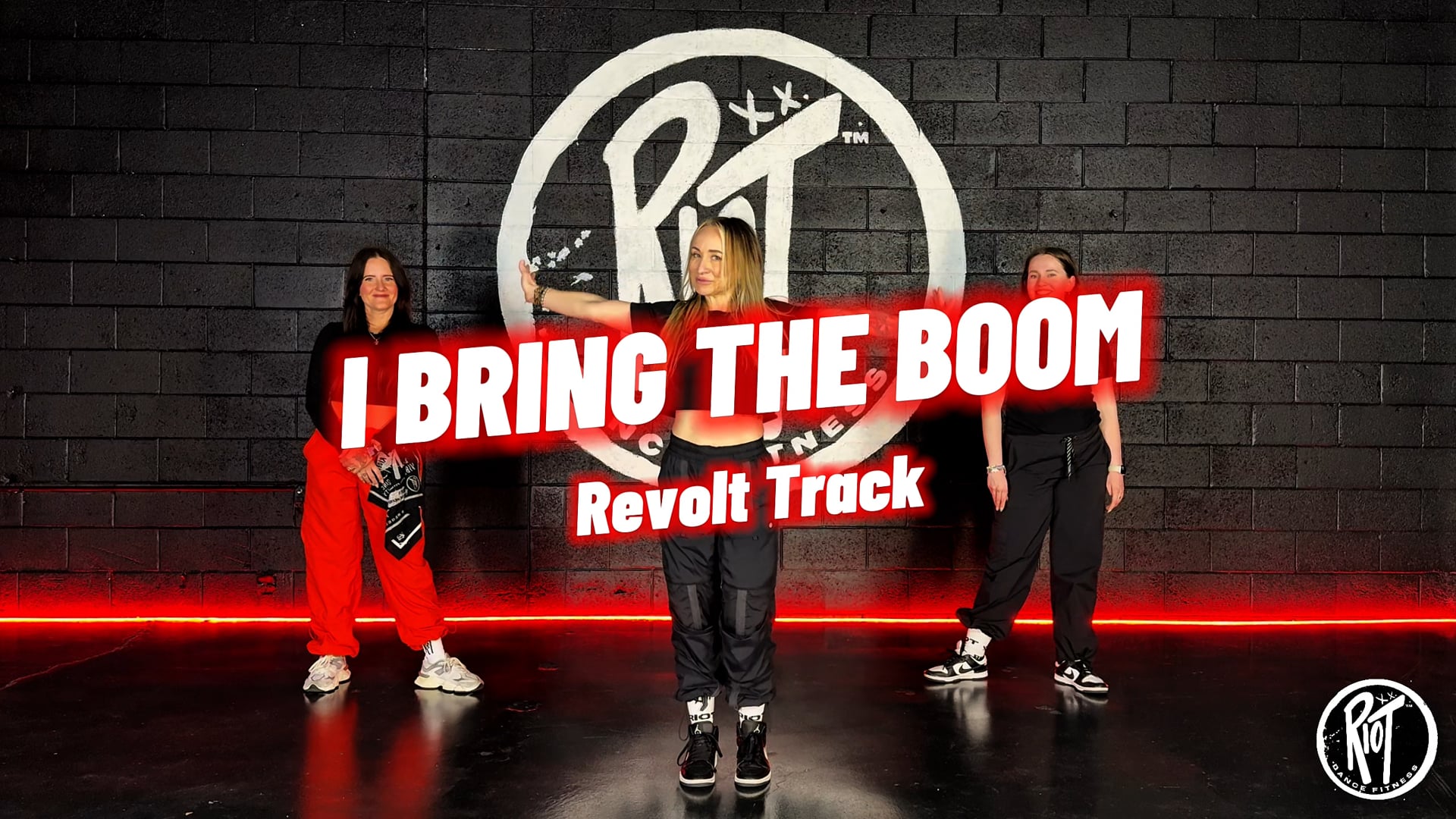 I bring the boom- The Mondays and LiTTiE