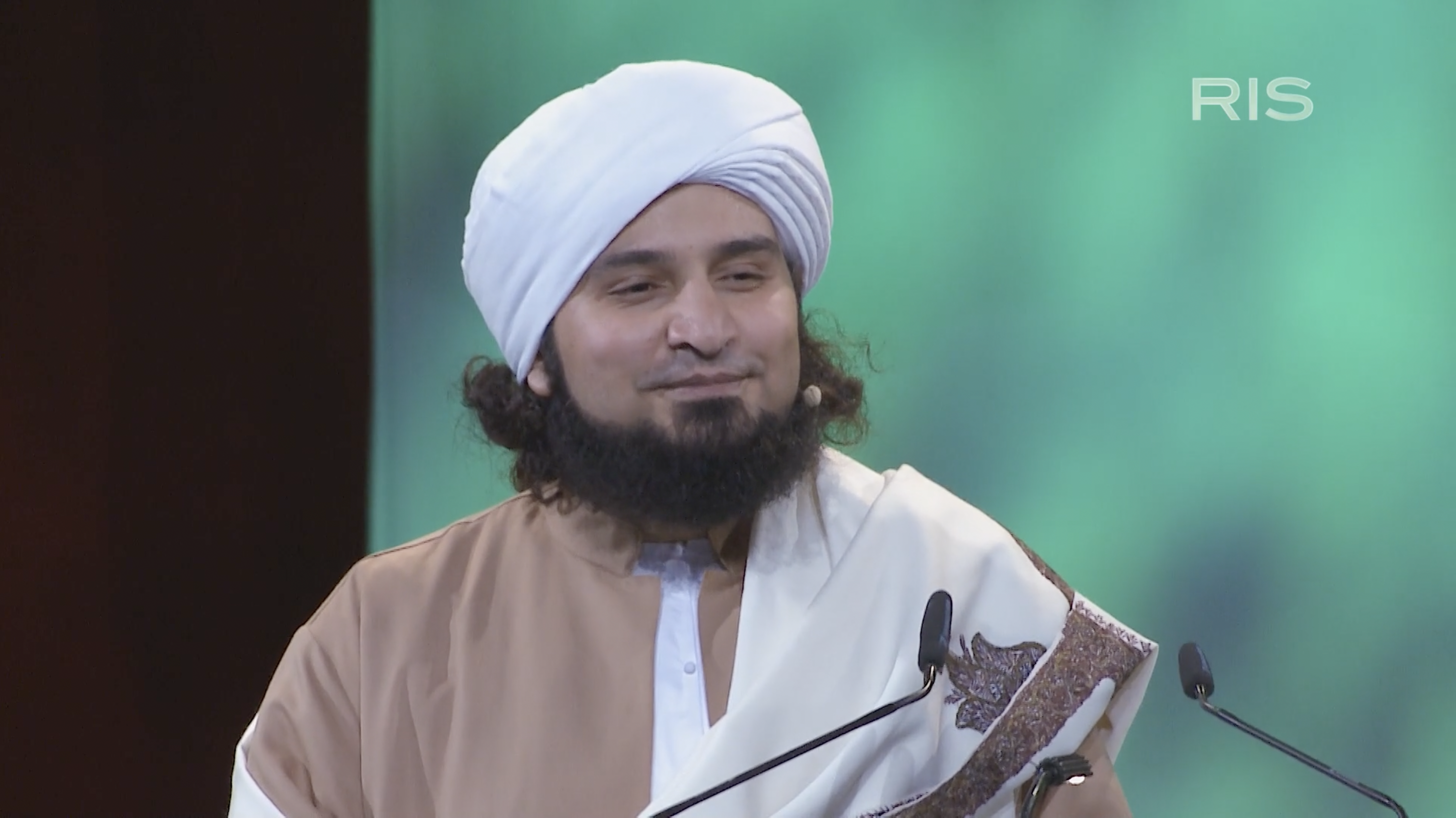 Habib Ali Al Jifri - The Youth Around Muhammad, Peace Upon Him