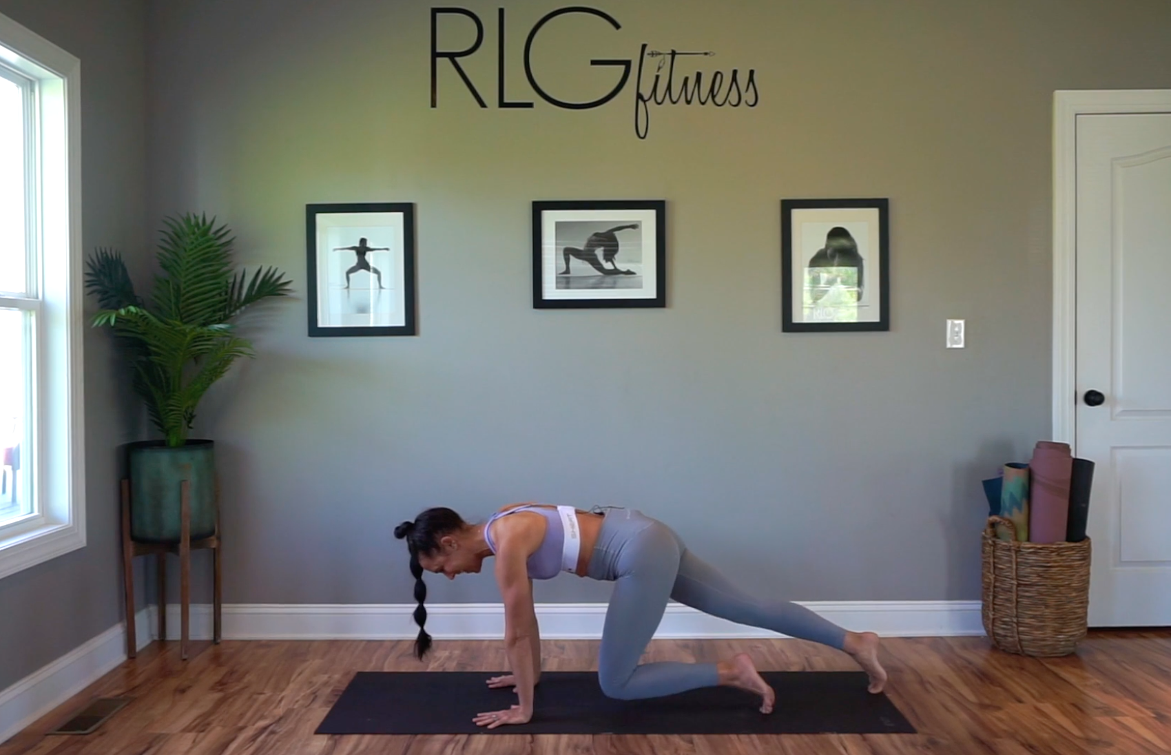 Core & More 44: Abs + Shoulders 