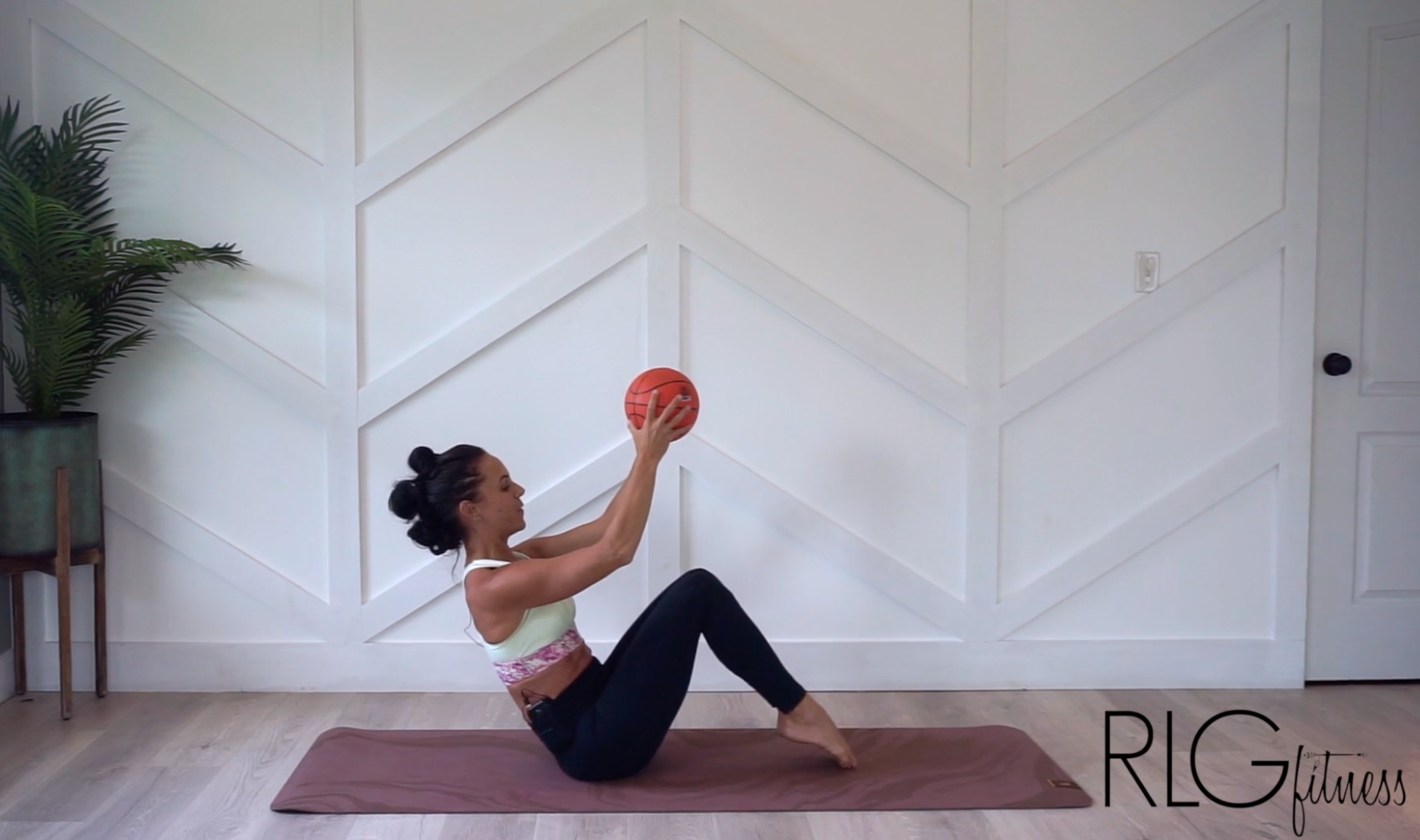 Core & More 45: Ball Workout