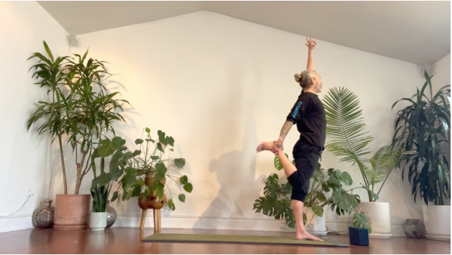 CHAD SHORT+SWEET - DANCER'S POSE