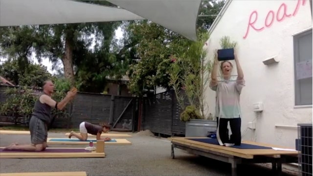 JENN LEVEL 2 - PINCHA MAYURASANA