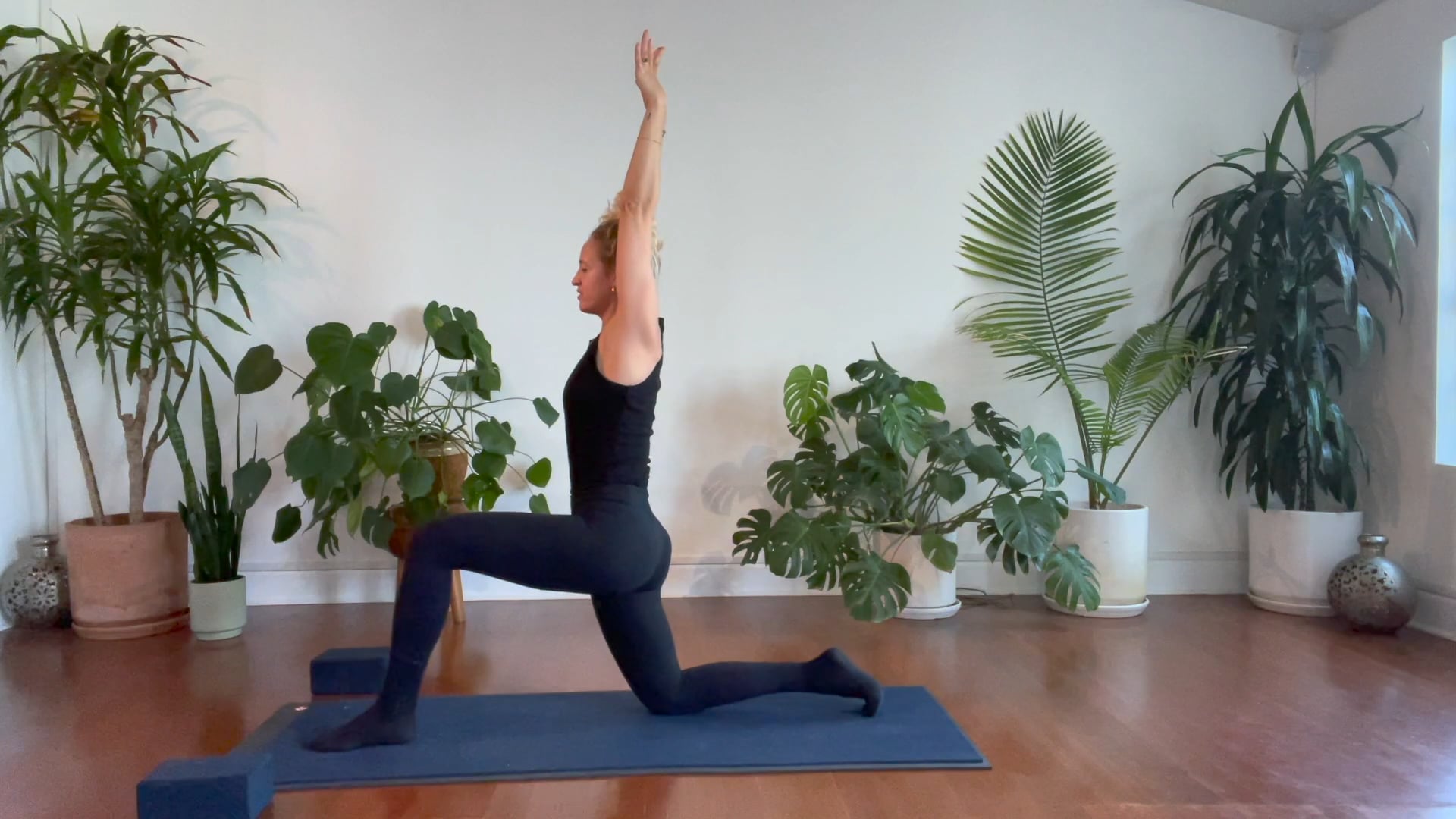 JENN SHORT+SWEET - 30 MINUTE CORE FLOW