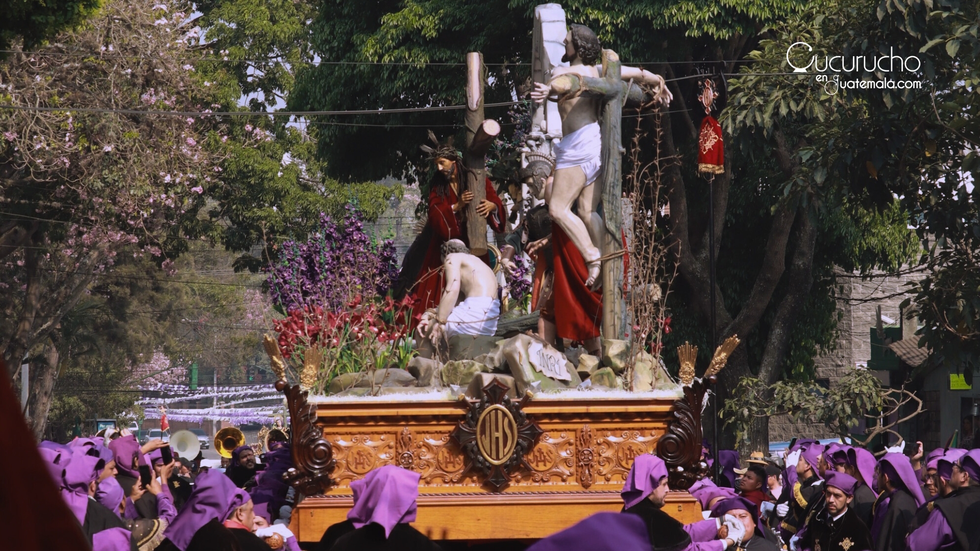 Lunes Santo: Procesión de Jesús de las Tres Potencias, Ciudad de Guatemala