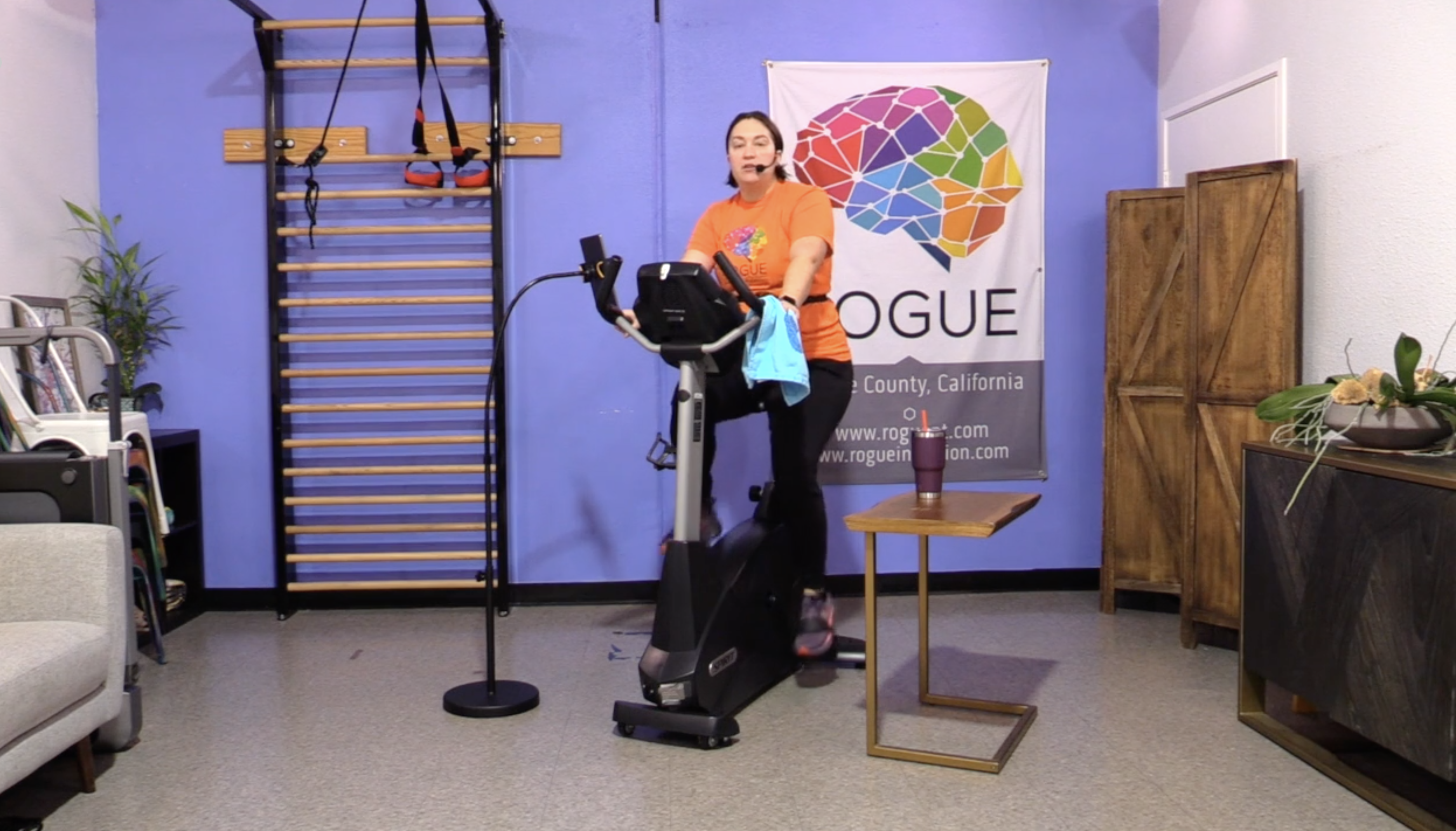 12-16-24 Cardio ~ Monday ~ 40 Minutes of Intervals with Alyx!