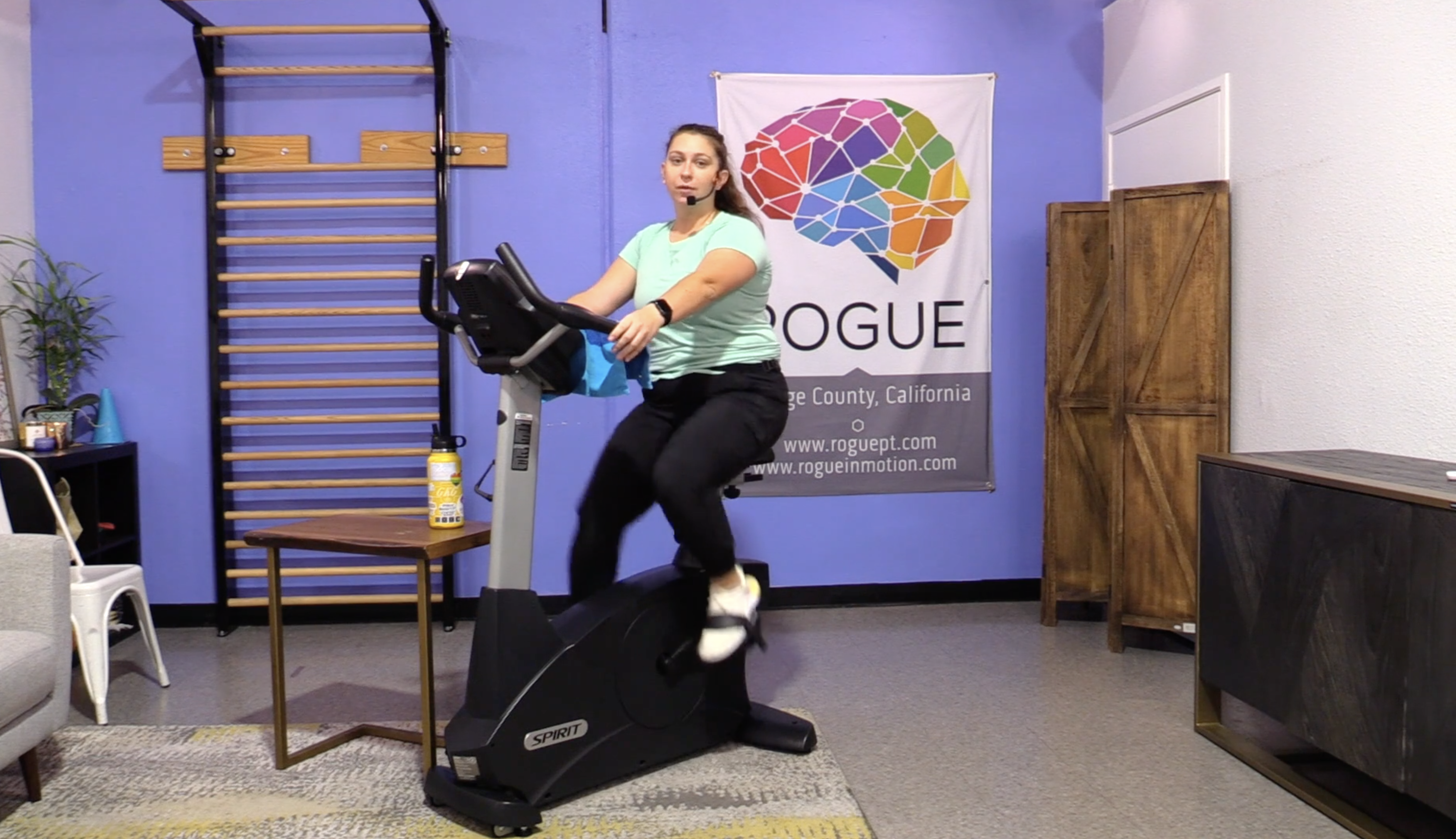 11-3-23 Cardio ~ Friday ~ 30 Minutes of Intervals with Julia!