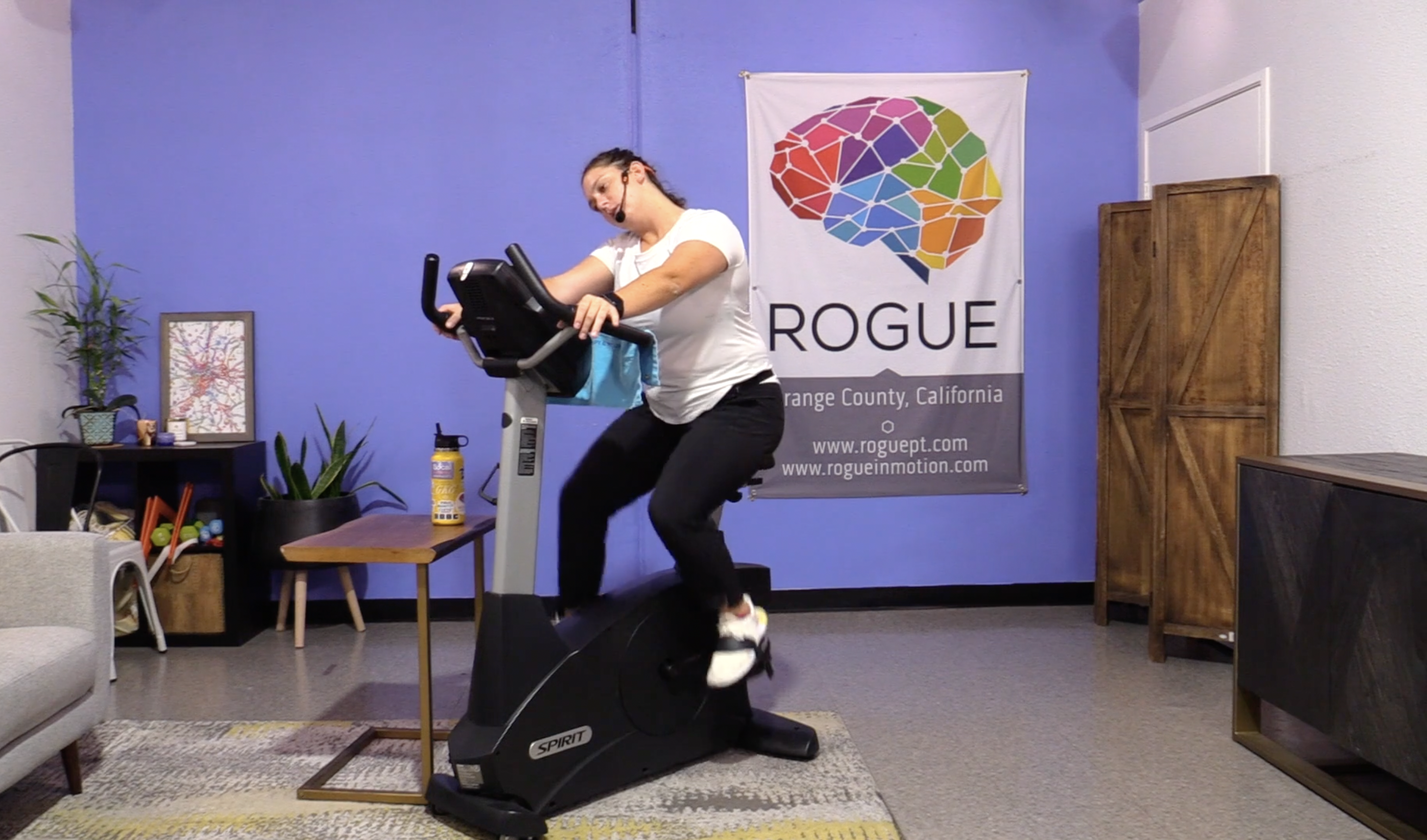 7-21-23 Cardio ~ Friday ~ 30 Minutes of Intervals with Julia!