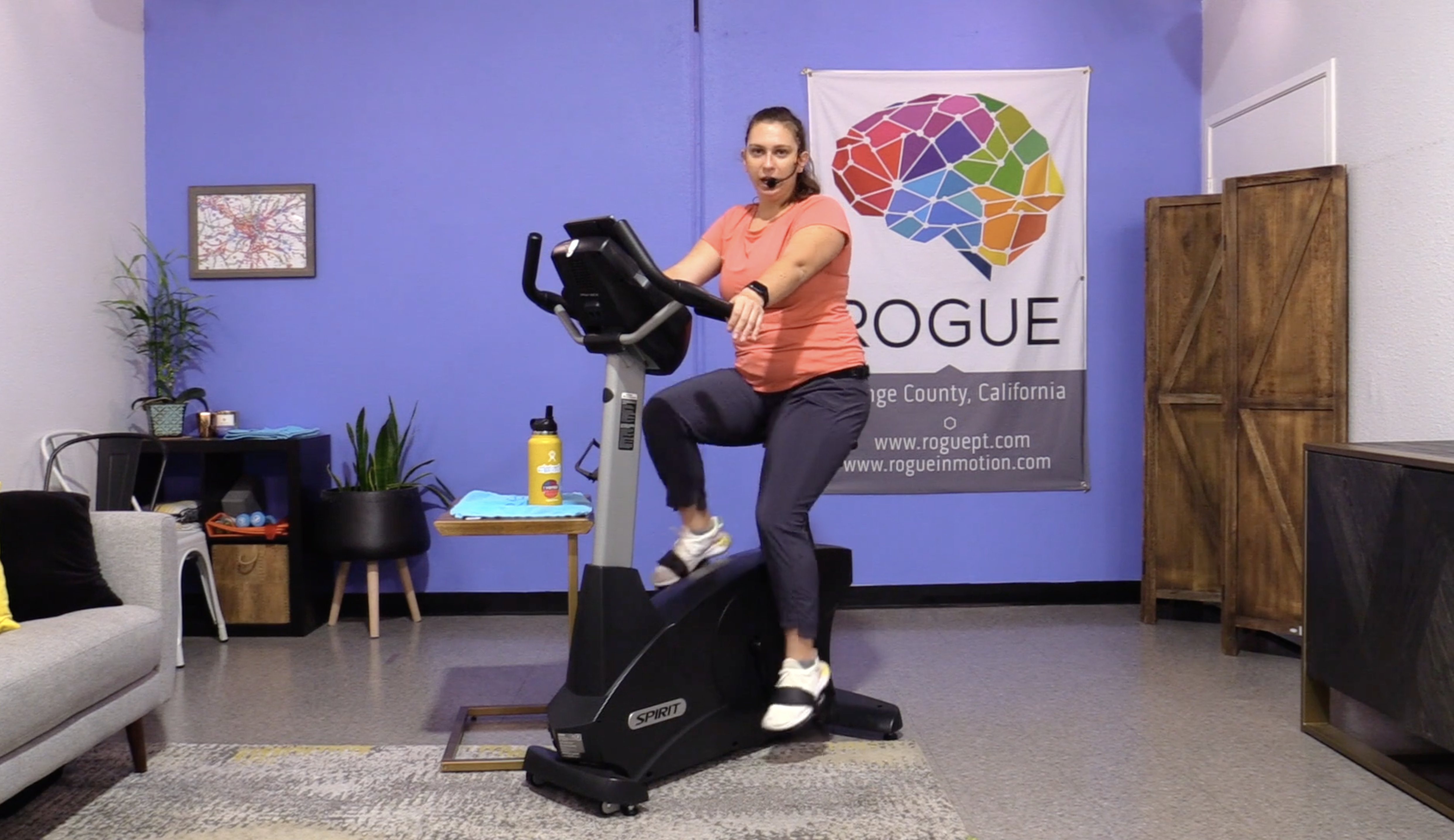 12-16-22 Cardio - Friday - 30 Minutes of Intervals with Julia!