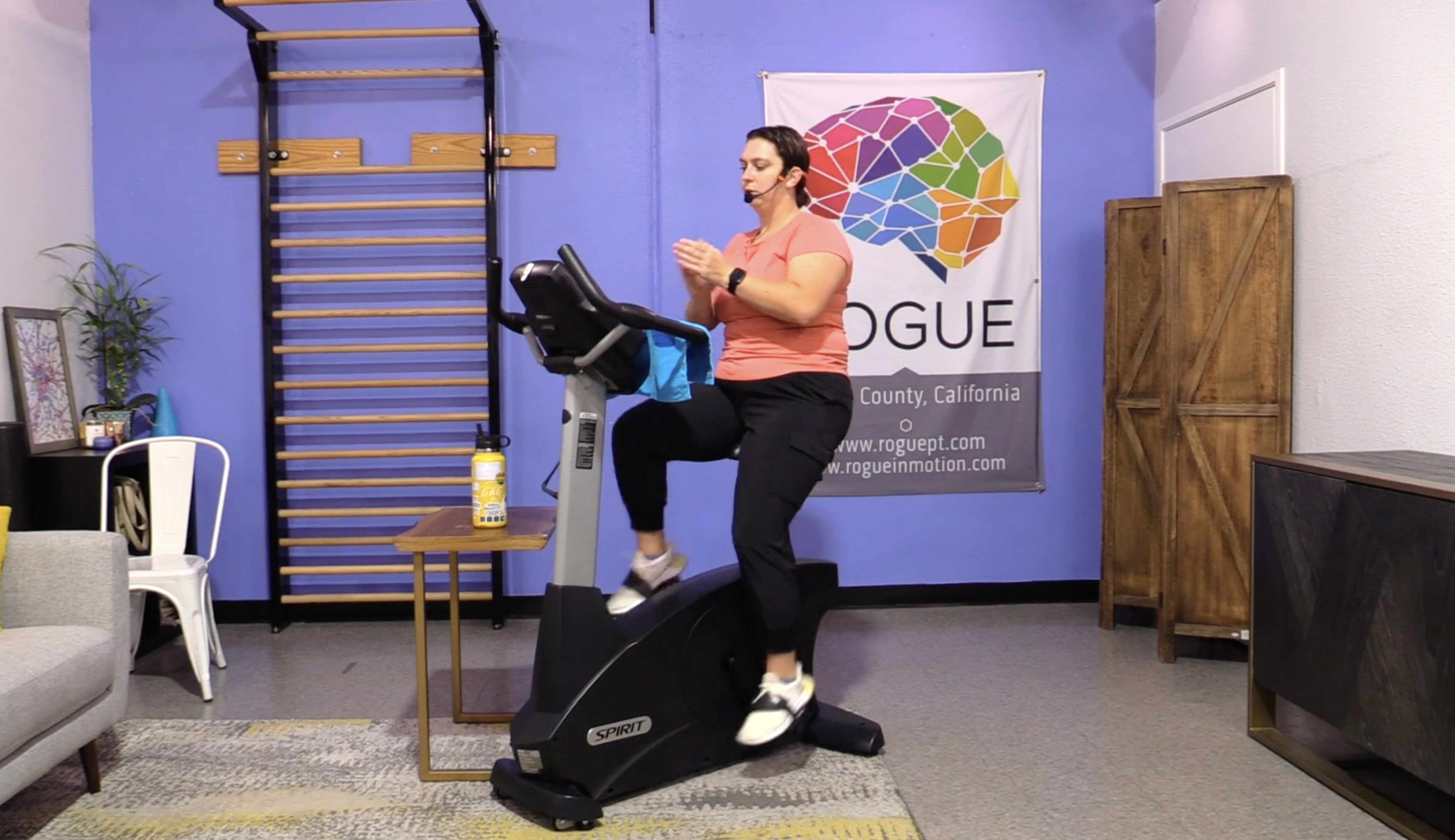 11-17-23 Cardio ~ Friday ~ 30 Minutes of Intervals with Julia!