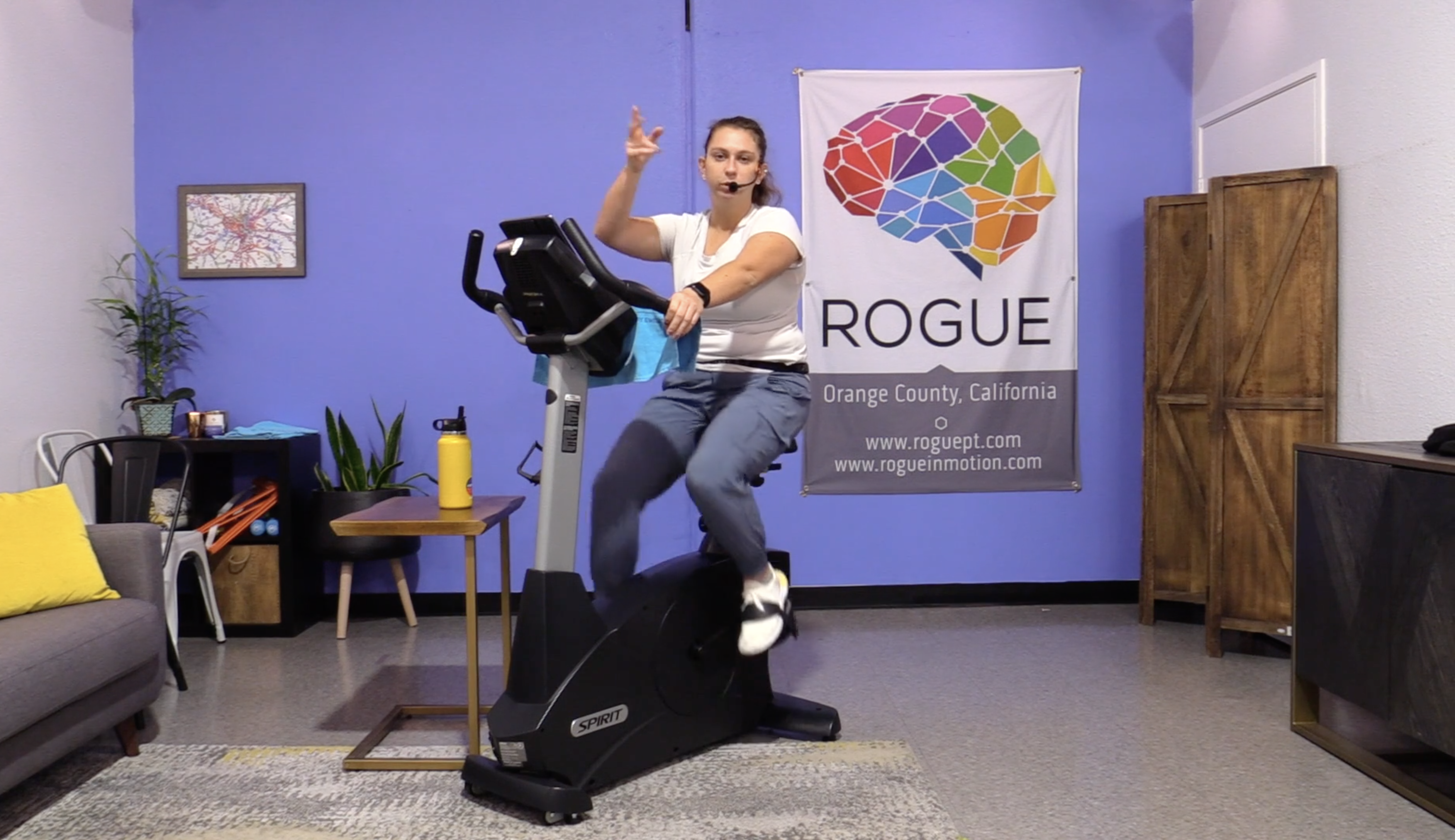 11-11-22 Cardio - 30 Minutes of Intervals with Julia!