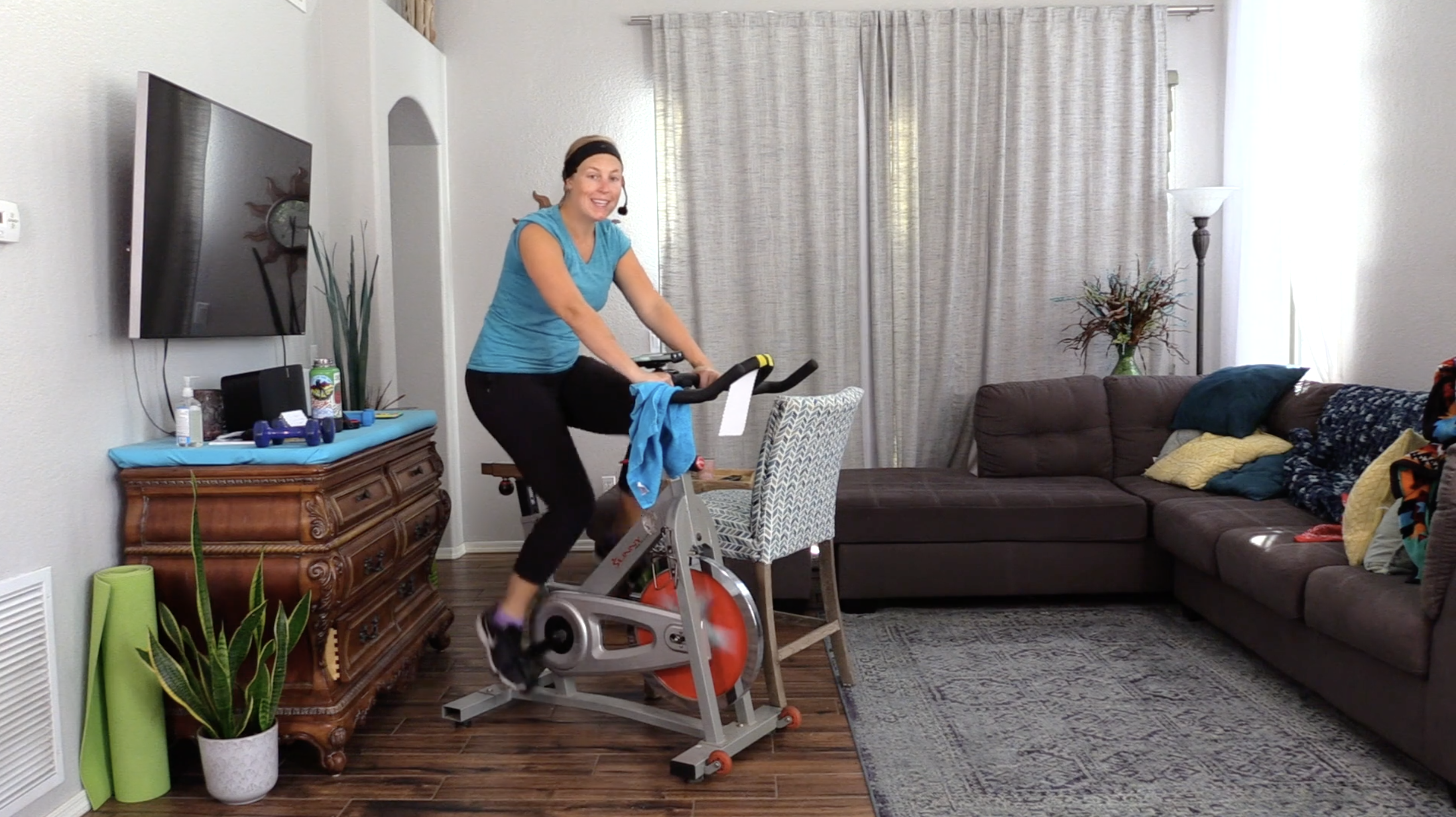 10-25-21 Cardio -- 40 Minutes with Intervals!