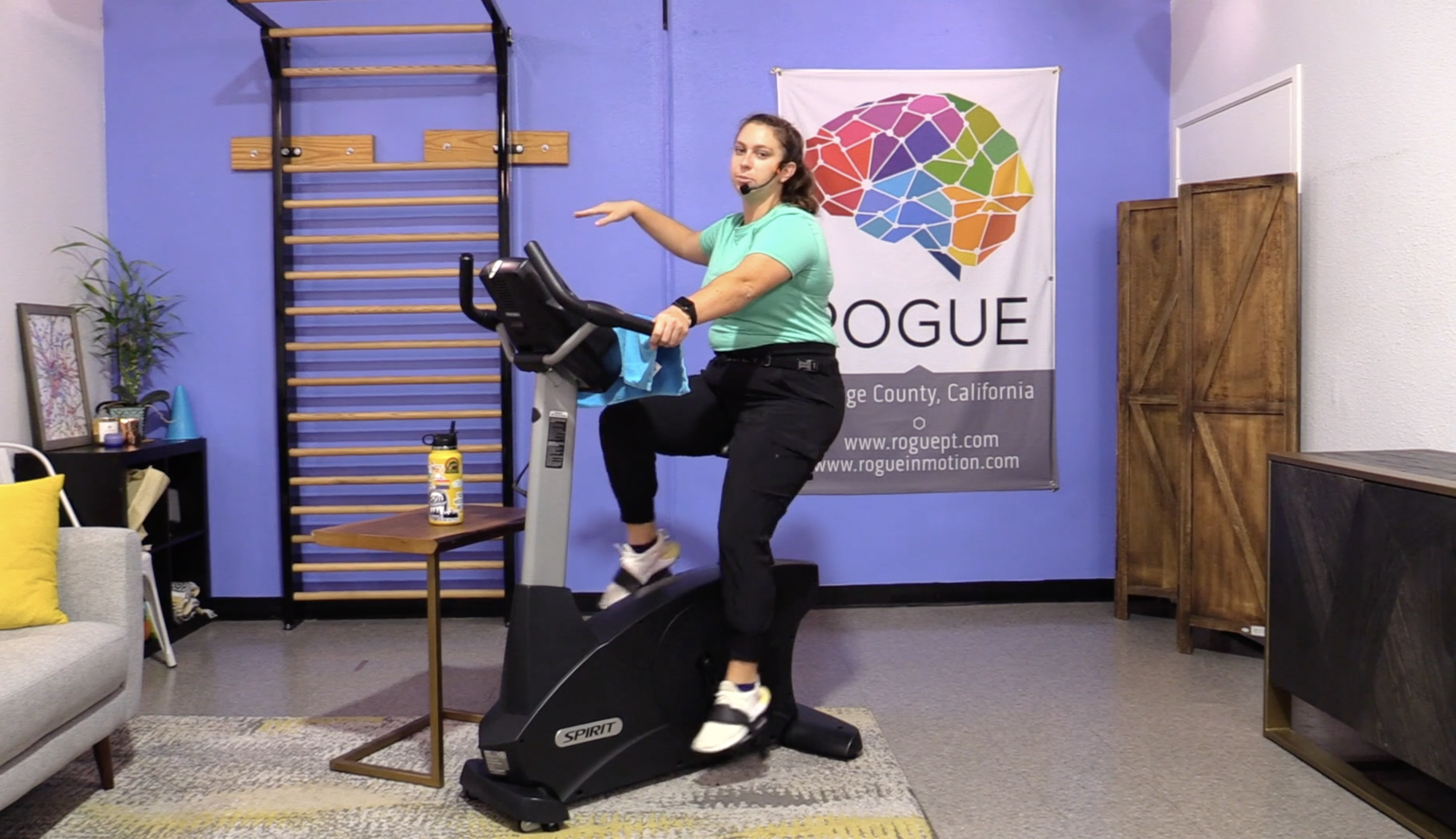 10-6-23 Cardio ~ Friday ~ 30 Minutes of Intervals with Julia!